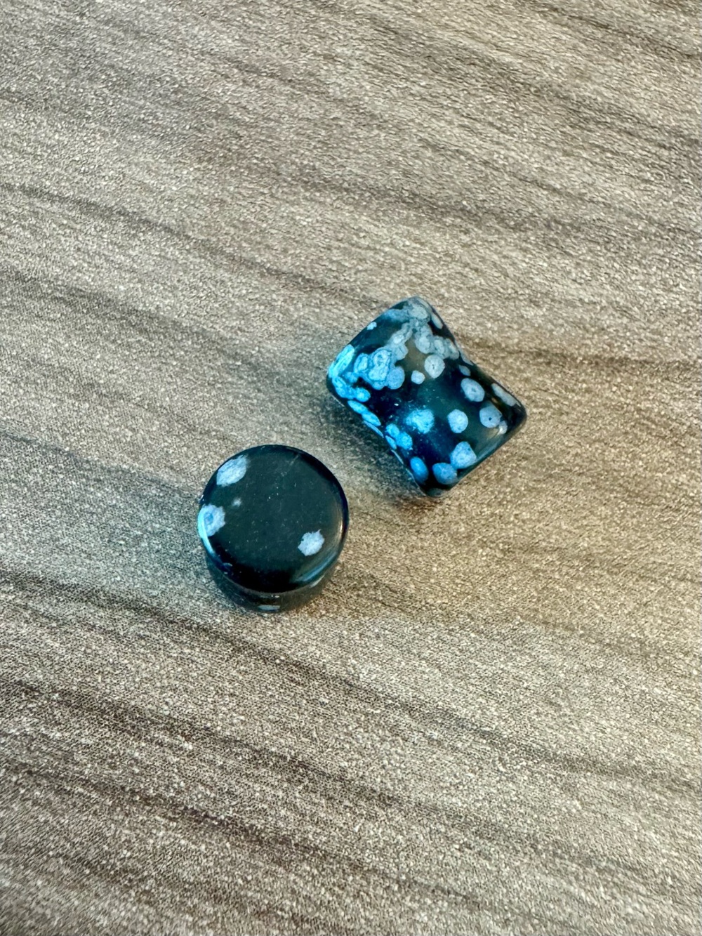 2 Gauge Black & White Speckled Earrings Plugs